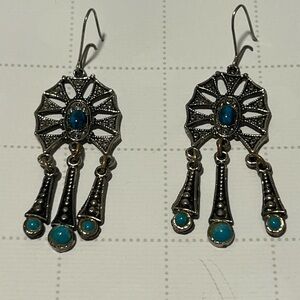 Vintage fashion jewelry/silver turquoise earrings